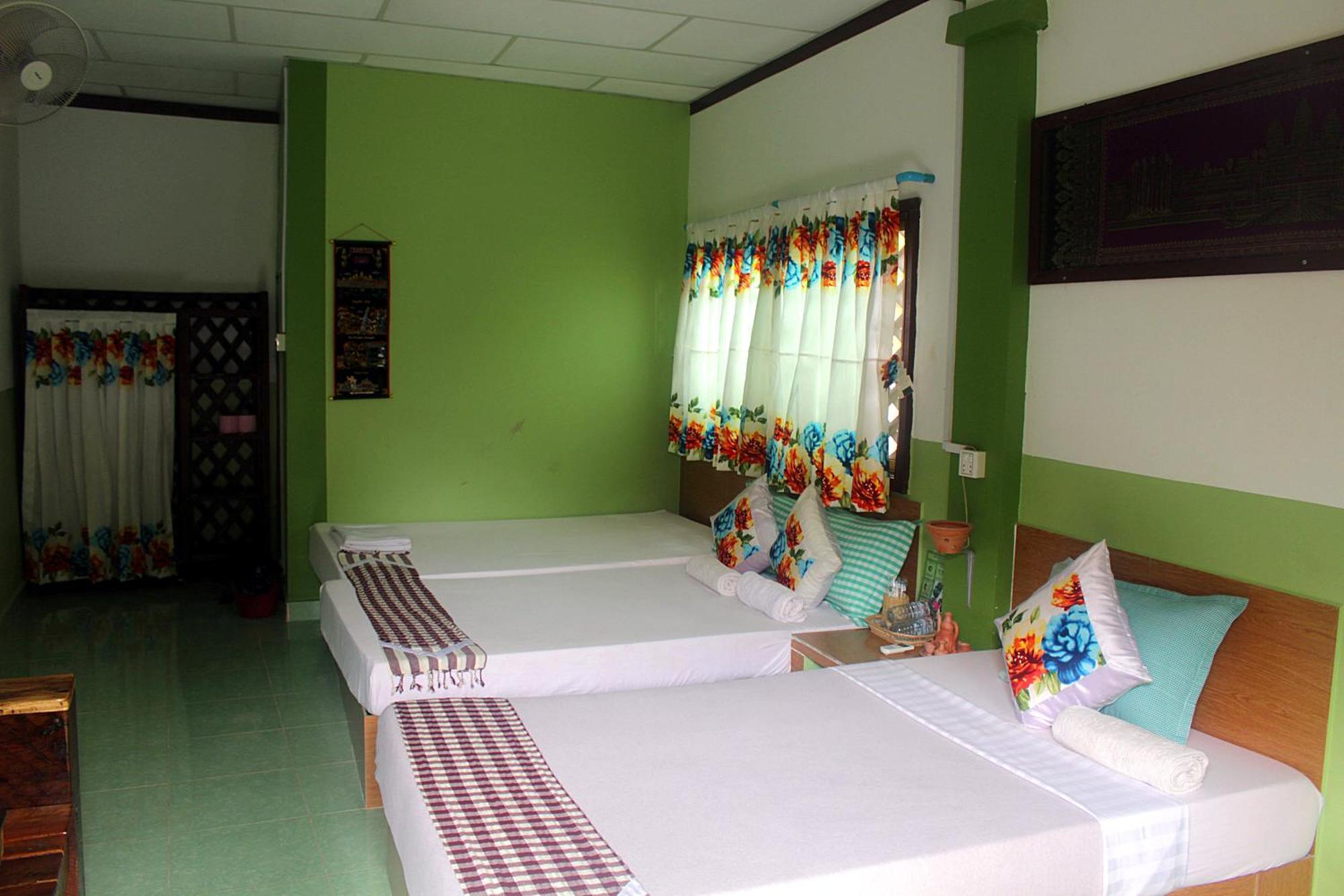 Garden Guesthouse Kampong Chhnang الغرفة الصورة