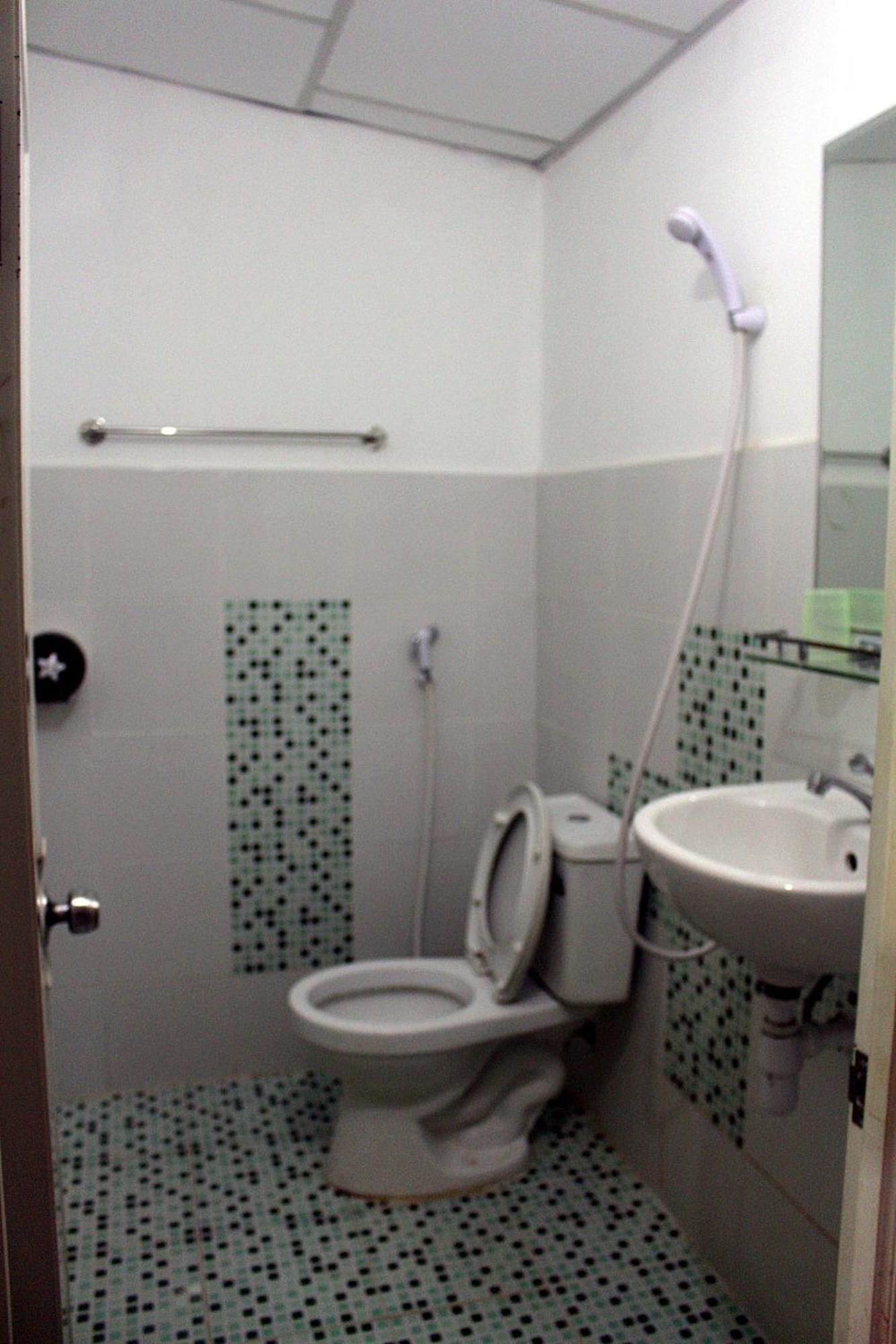 Garden Guesthouse Kampong Chhnang الغرفة الصورة