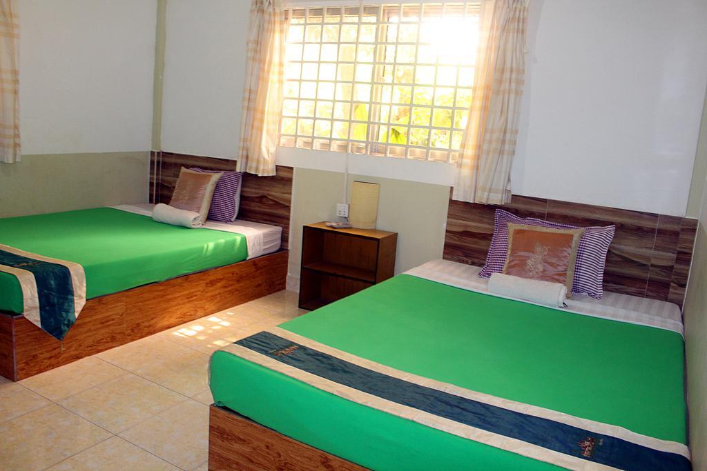 Garden Guesthouse Kampong Chhnang الغرفة الصورة