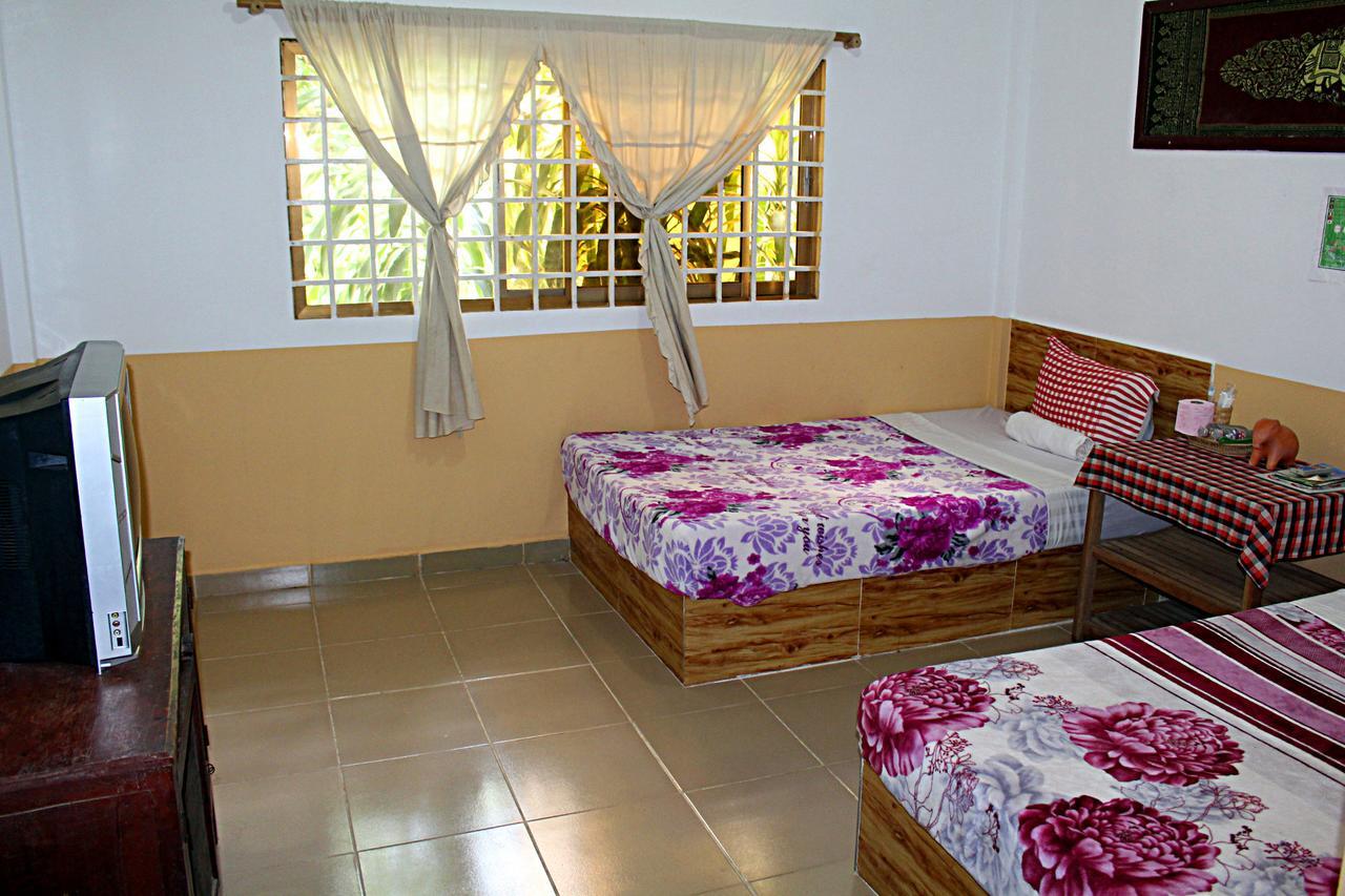Garden Guesthouse Kampong Chhnang الغرفة الصورة